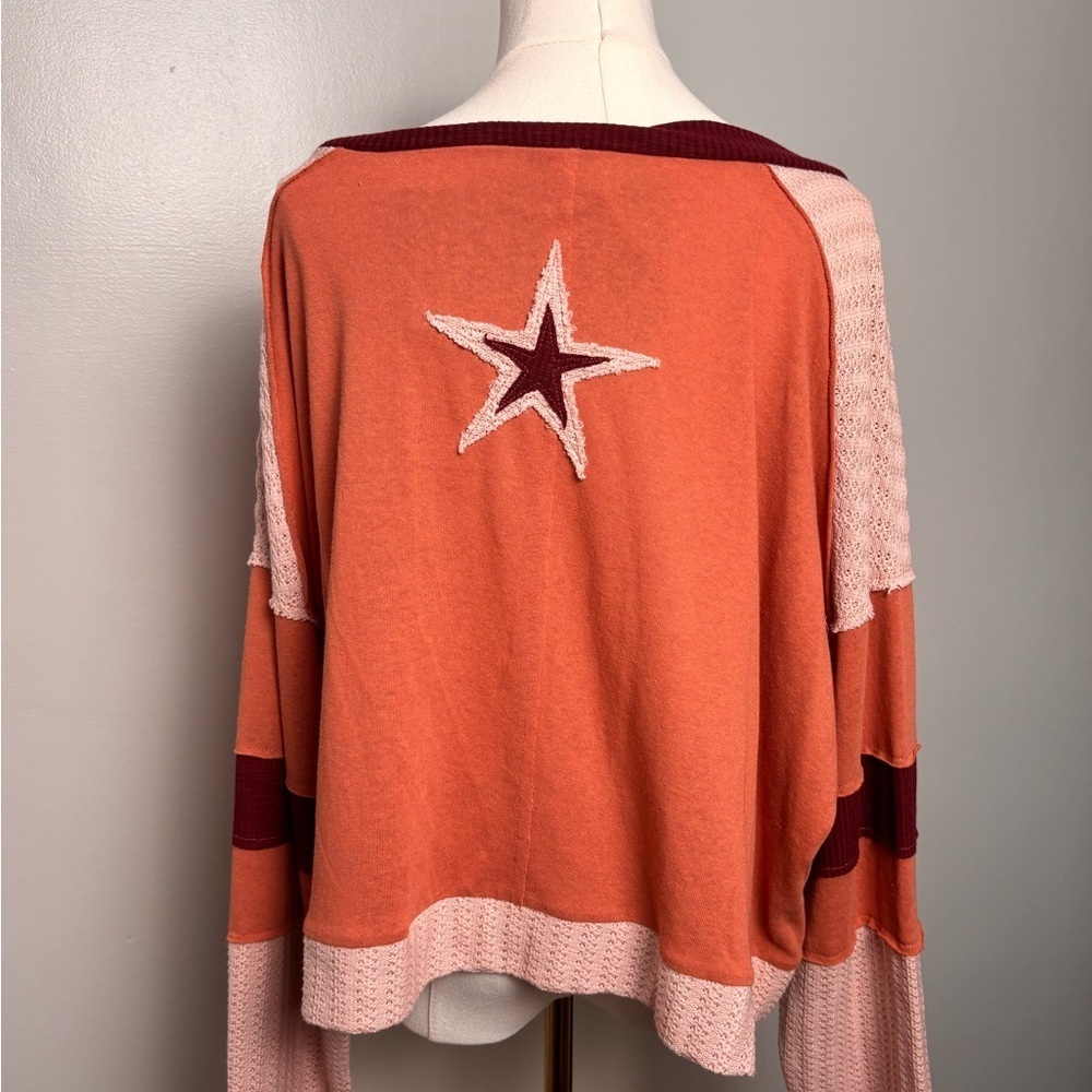 POL Slouch Shoulder Star Patch Long Sleeve Sweater Orange and Pink Sz Small - Picture 4 of 7